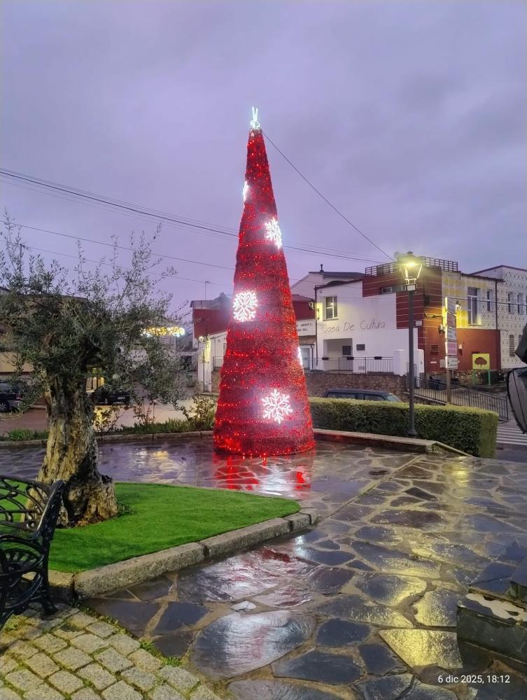 Imagen La Navidad ya ilumina Aceituna.